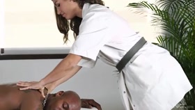 Julia Roca Gives Her Interracial Massage Client A Very Happy Ending / Bangcom